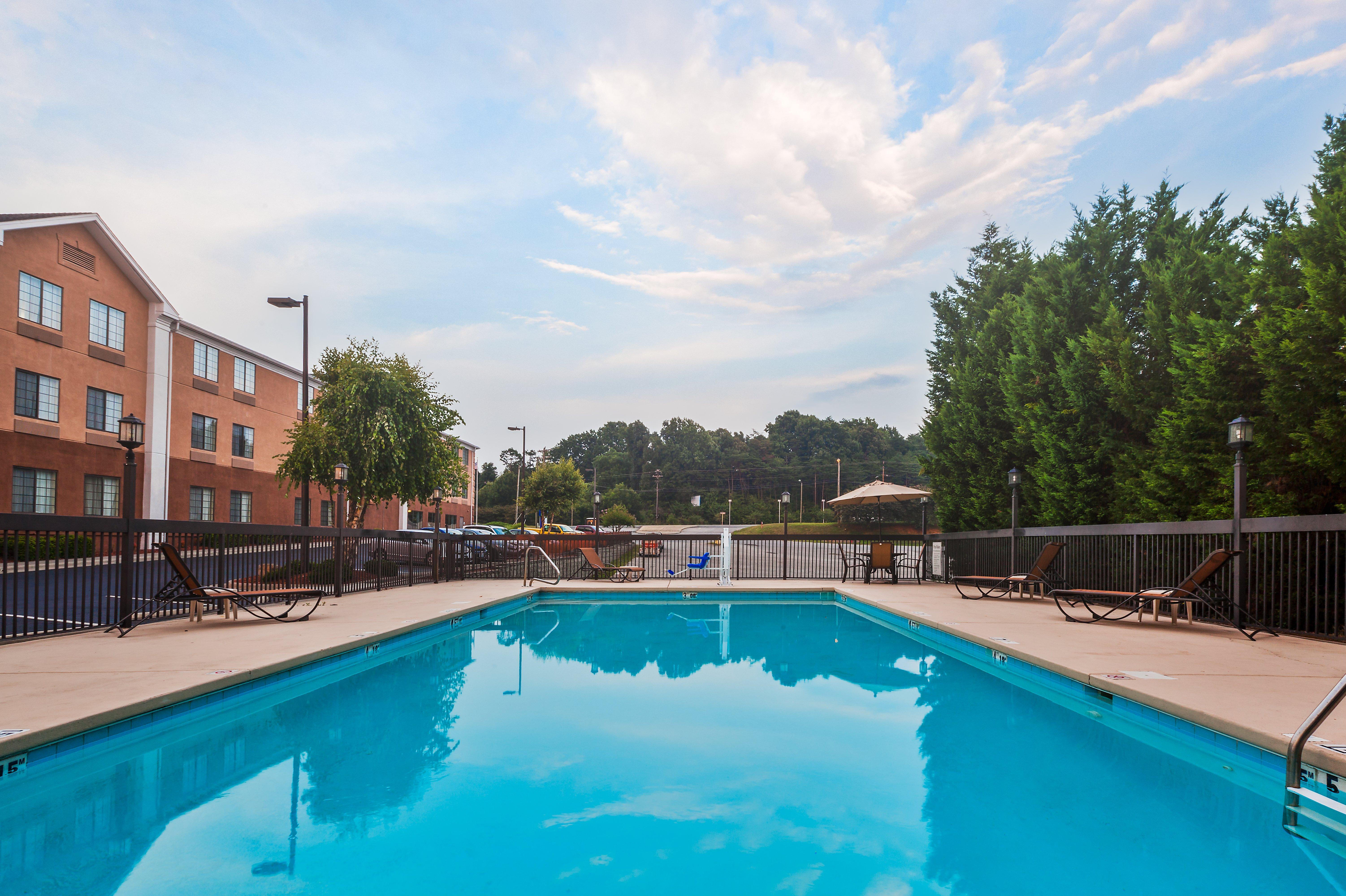 Holiday Inn Express Winston-Salem, An Ihg Hotel Exterior photo