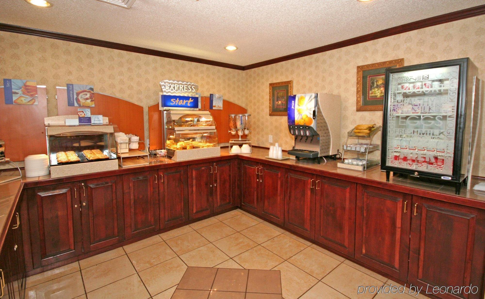 Holiday Inn Express Winston-Salem, An Ihg Hotel Restaurant photo